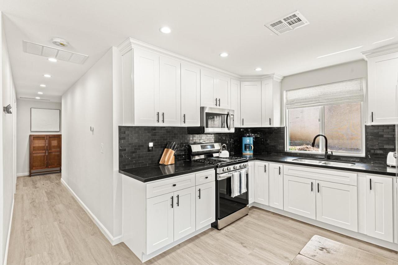 Estepa Unit #3 By Pmi Thousand Oaks Exteriör bild